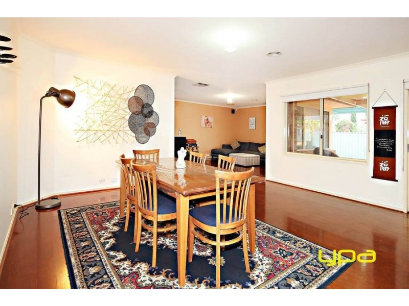 7 Parwan Court, Caroline Springs VIC 3023