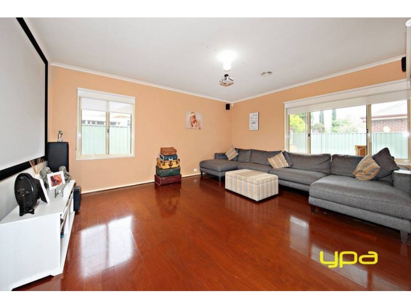 7 Parwan Court, Caroline Springs VIC 3023