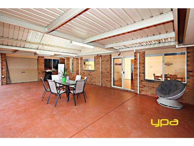 7 Parwan Court, Caroline Springs VIC 3023