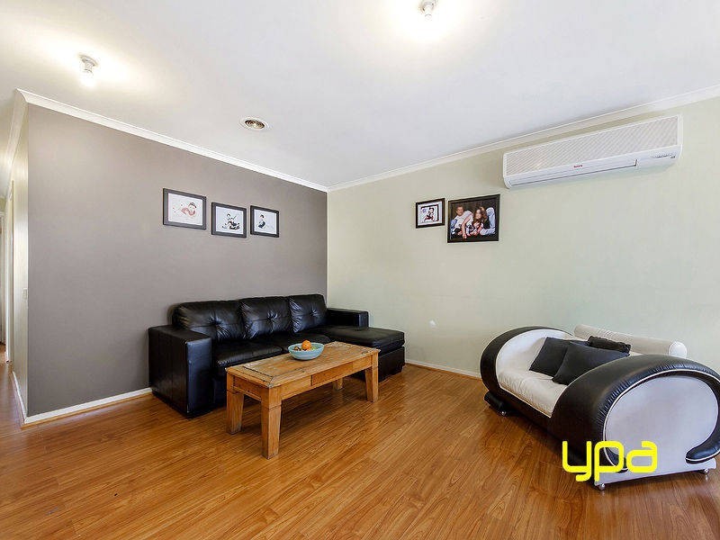 18 Niewand Avenue, Burnside VIC 3023