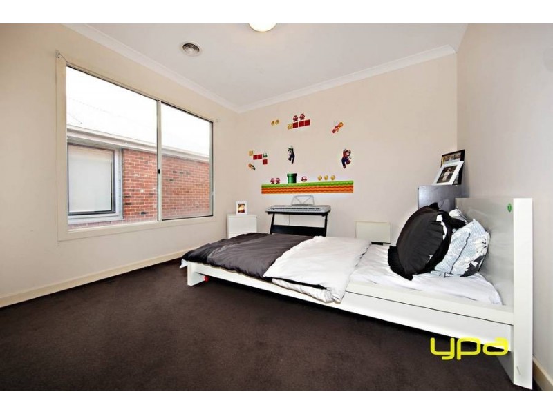 10 The Avenue, Caroline Springs VIC 3023