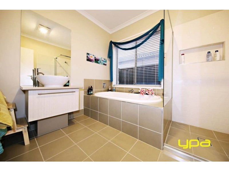 65 Arbour Boulevard, Burnside Heights VIC 3023