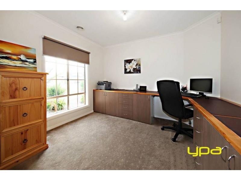 62 Inglewood Drive, Burnside Heights VIC 3023