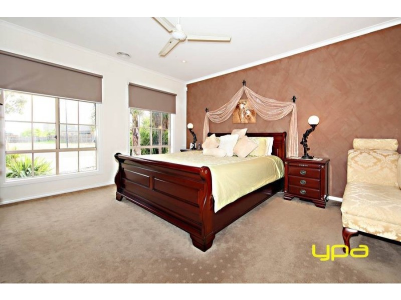 62 Inglewood Drive, Burnside Heights VIC 3023