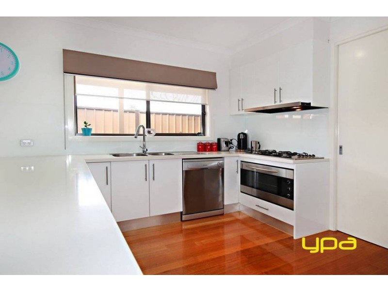 17 Hovell Drive, Burnside Heights VIC 3023