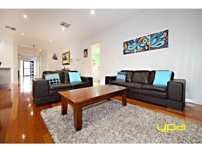 17 Hovell Drive, Burnside Heights VIC 3023