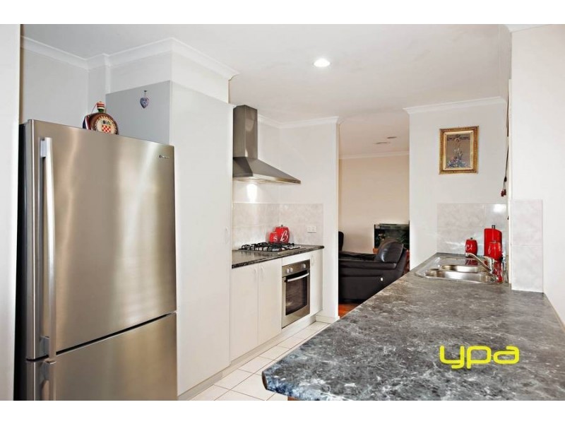 24 Kellys Avenue, Burnside VIC 3023