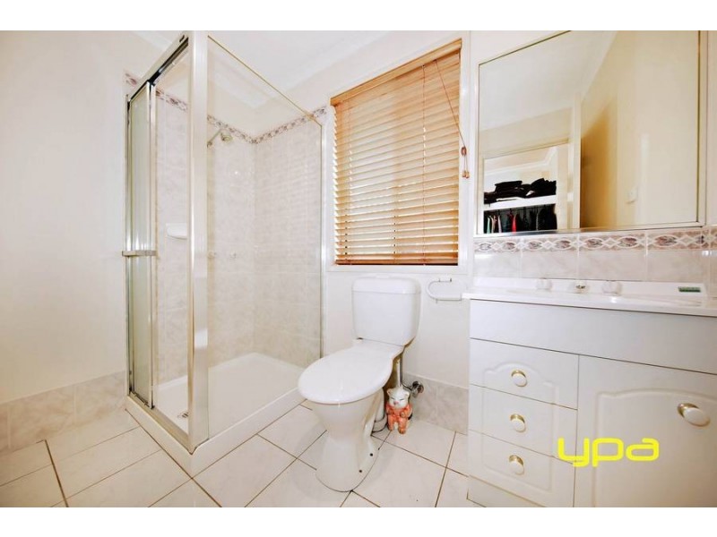 24 Kellys Avenue, Burnside VIC 3023