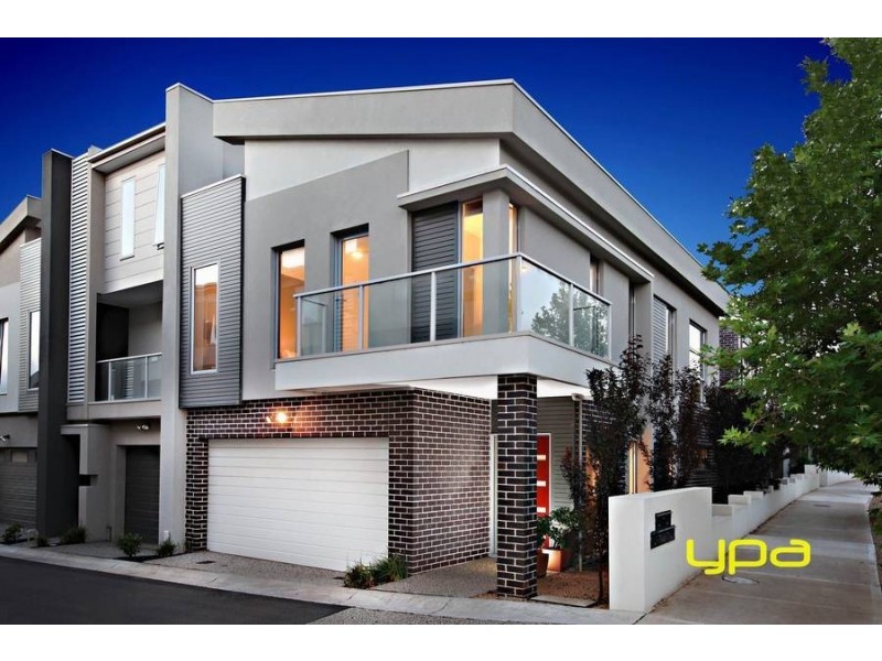 7/69-77 Lancefield Drive, Caroline Springs VIC 3023