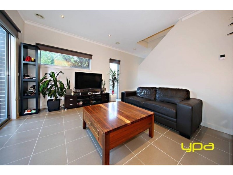 7/69-77 Lancefield Drive, Caroline Springs VIC 3023