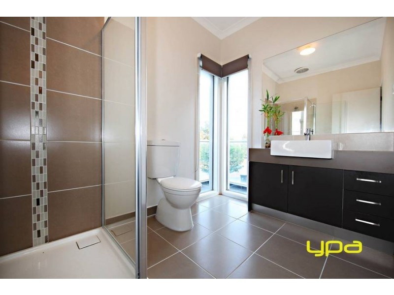 7/69-77 Lancefield Drive, Caroline Springs VIC 3023