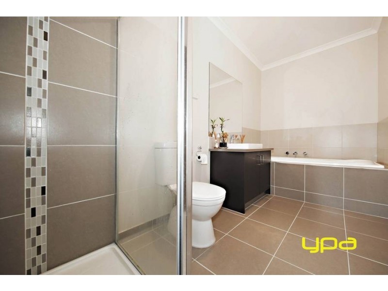 7/69-77 Lancefield Drive, Caroline Springs VIC 3023