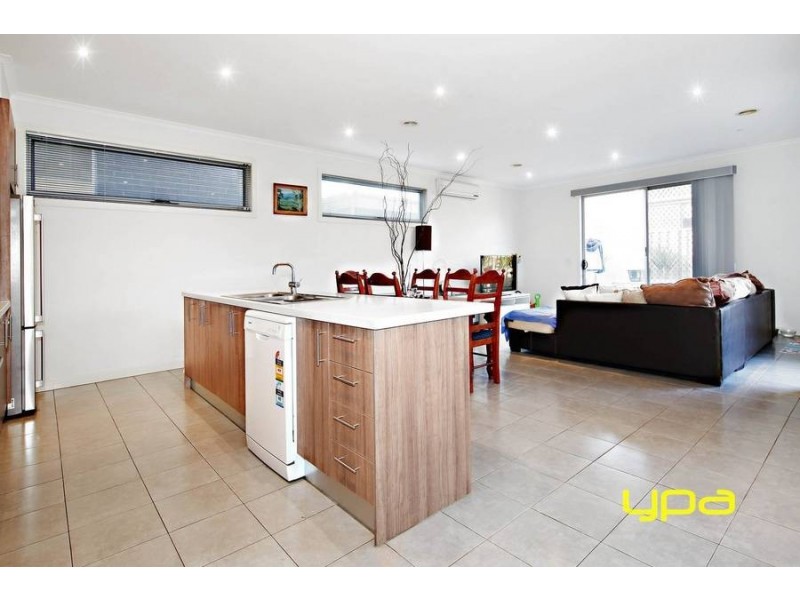 3 Elgar Lane, Caroline Springs VIC 3023