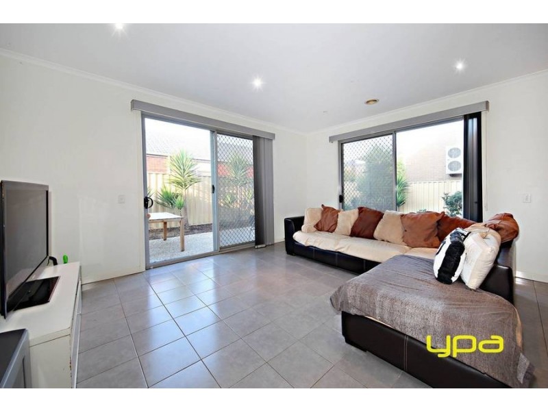 3 Elgar Lane, Caroline Springs VIC 3023