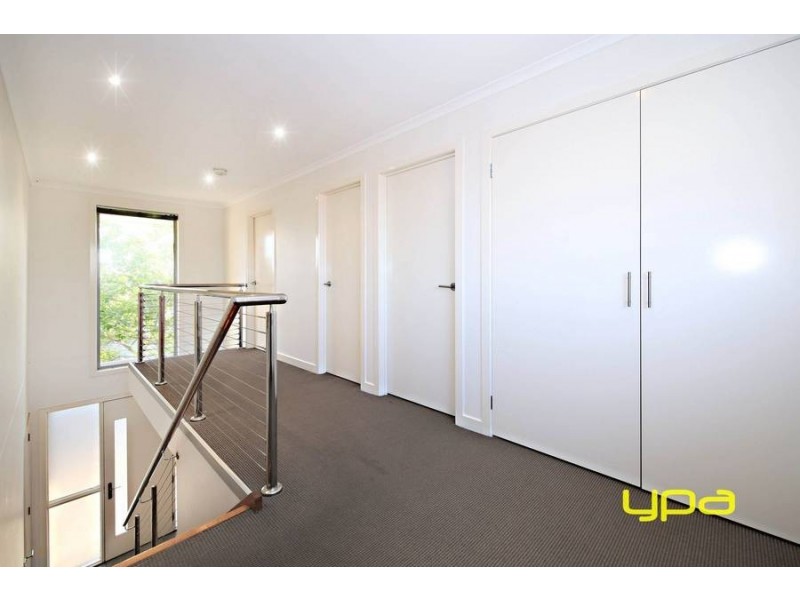 3 Elgar Lane, Caroline Springs VIC 3023