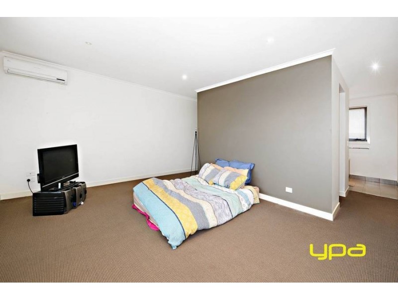 3 Elgar Lane, Caroline Springs VIC 3023