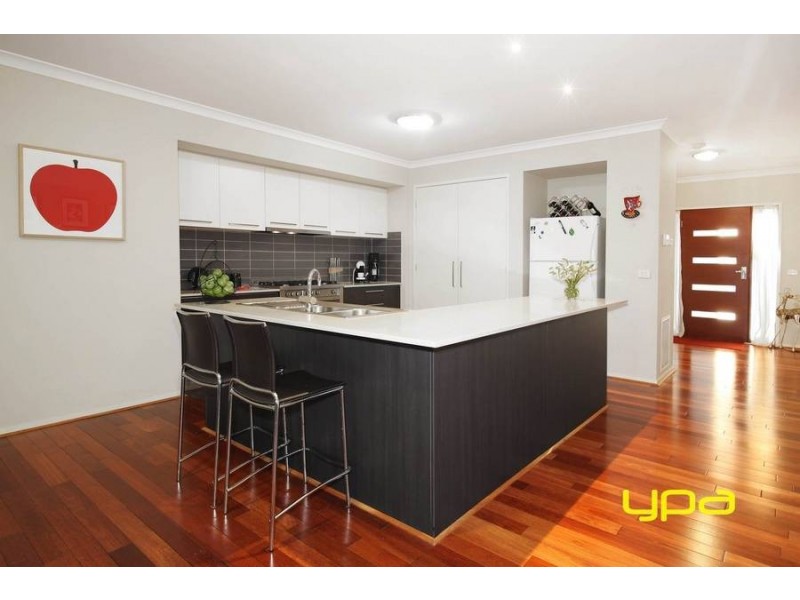 17 Lindley Avenue, Caroline Springs VIC 3023