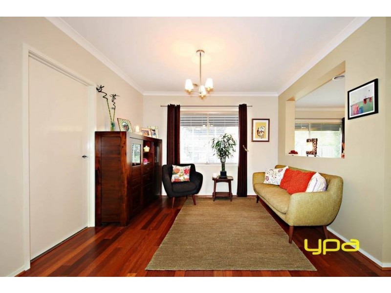 17 Lindley Avenue, Caroline Springs VIC 3023