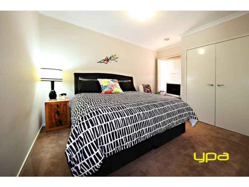 17 Lindley Avenue, Caroline Springs VIC 3023