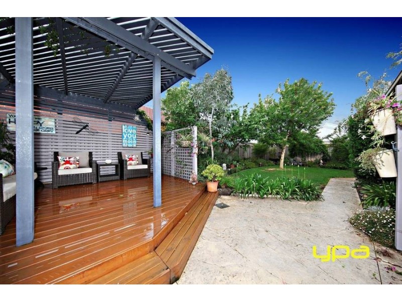 17 Lindley Avenue, Caroline Springs VIC 3023