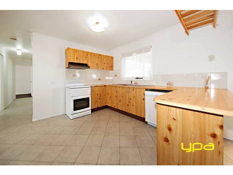 19 Stewart Crescent, Rockbank VIC 3335