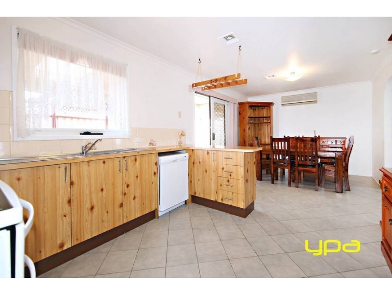 19 Stewart Crescent, Rockbank VIC 3335