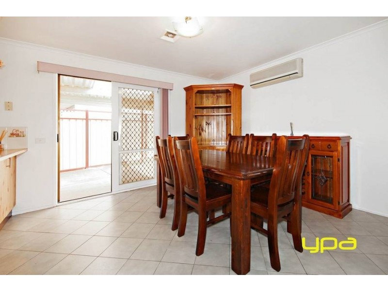 19 Stewart Crescent, Rockbank VIC 3335