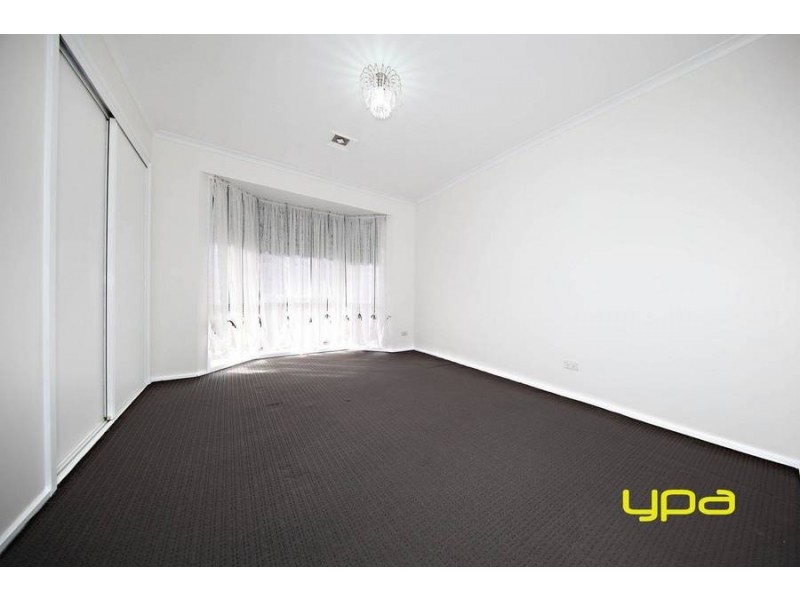 19 Stewart Crescent, Rockbank VIC 3335