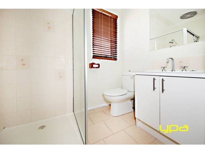 19 Stewart Crescent, Rockbank VIC 3335