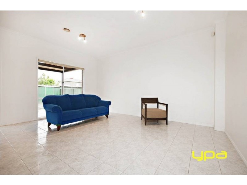 10 Mockridge Avenue, Burnside VIC 3023