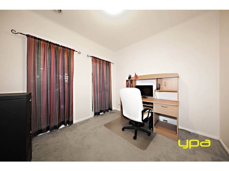 10 Mockridge Avenue, Burnside VIC 3023