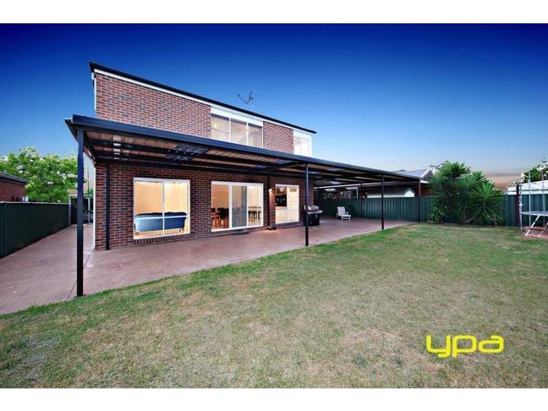 10 Mockridge Avenue, Burnside VIC 3023