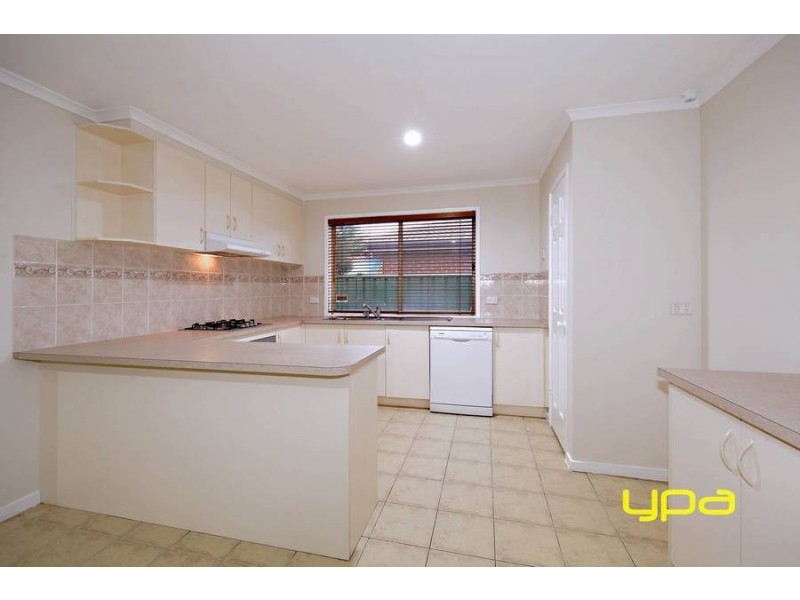 10 Kelly Avenue, Burnside VIC 3023