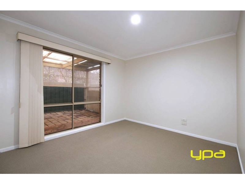 10 Kelly Avenue, Burnside VIC 3023