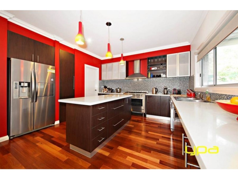 24 Clementson Drive, Caroline Springs VIC 3023