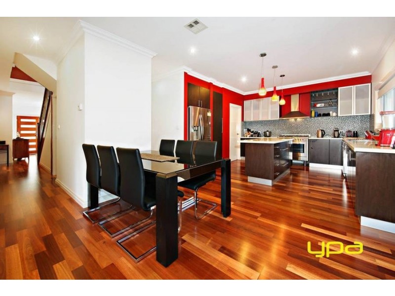 24 Clementson Drive, Caroline Springs VIC 3023