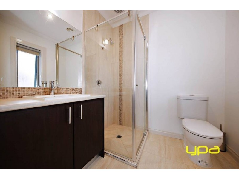 24 Clementson Drive, Caroline Springs VIC 3023