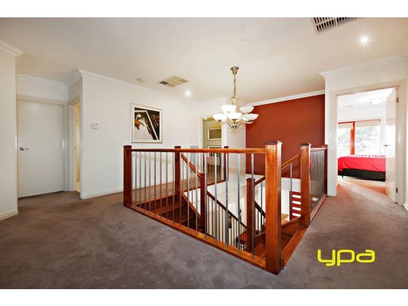 24 Clementson Drive, Caroline Springs VIC 3023