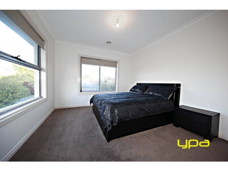 24 Clementson Drive, Caroline Springs VIC 3023