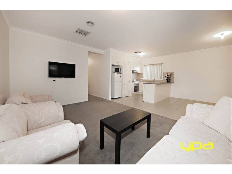 3 French Crescent, Caroline Springs VIC 3023