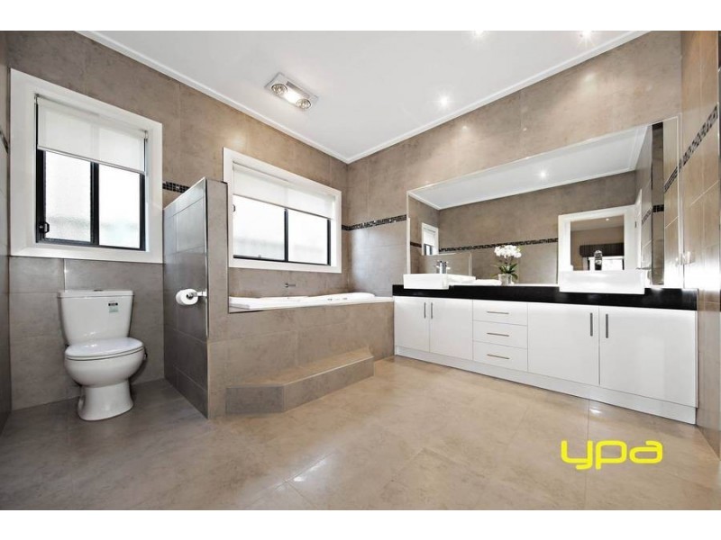 30 The Ridge, Caroline Springs VIC 3023