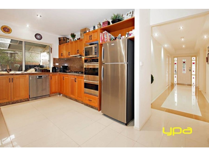 31 Goulburn Circuit, Caroline Springs VIC 3023