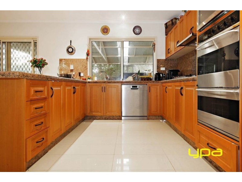 31 Goulburn Circuit, Caroline Springs VIC 3023