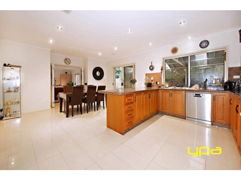 31 Goulburn Circuit, Caroline Springs VIC 3023