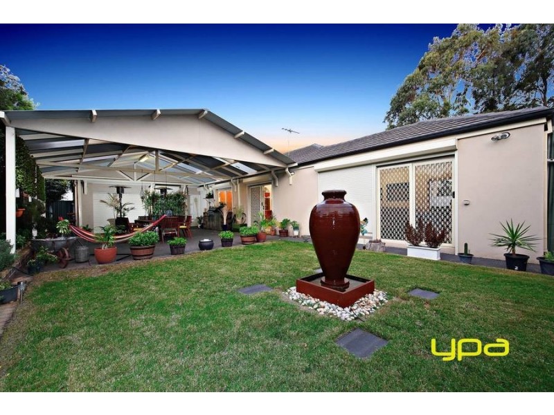 31 Goulburn Circuit, Caroline Springs VIC 3023