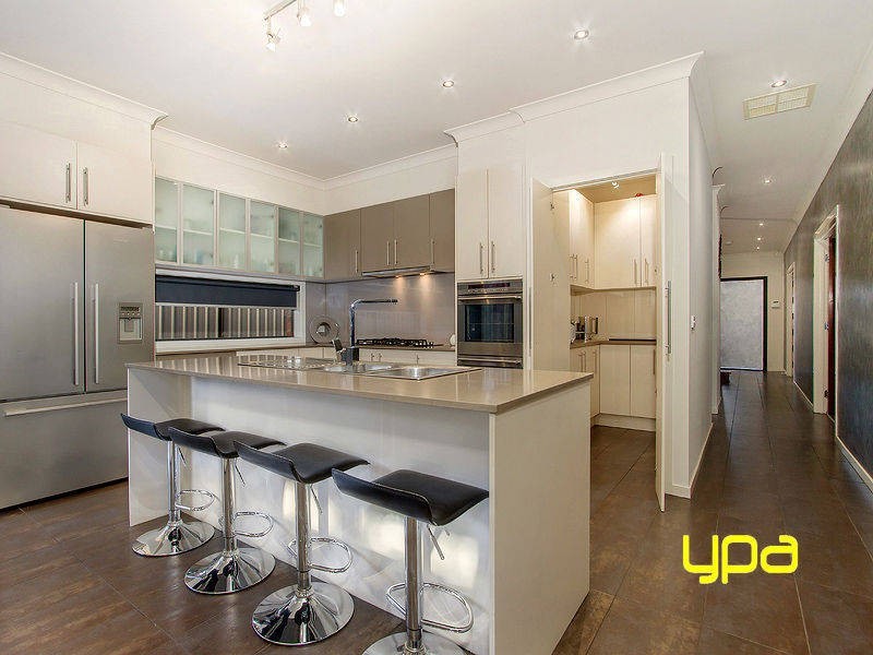 18 Lyons Avenue, Burnside Heights VIC 3023