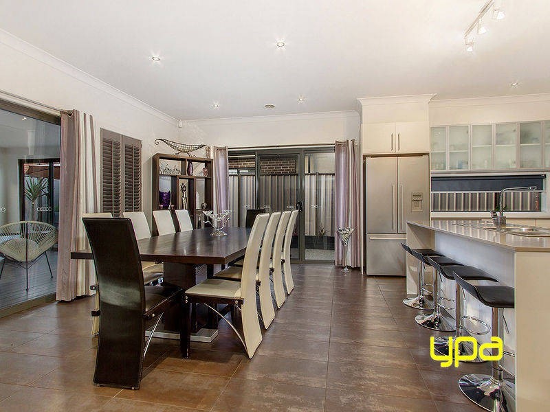 18 Lyons Avenue, Burnside Heights VIC 3023