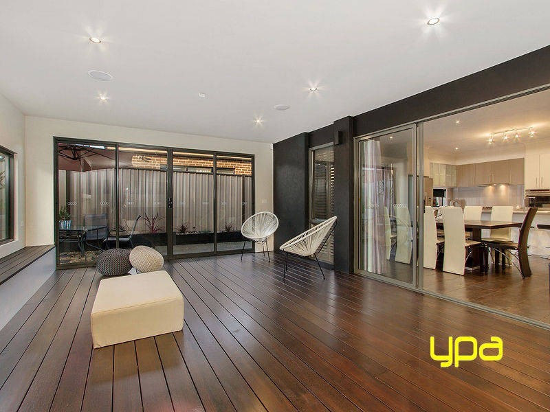 18 Lyons Avenue, Burnside Heights VIC 3023