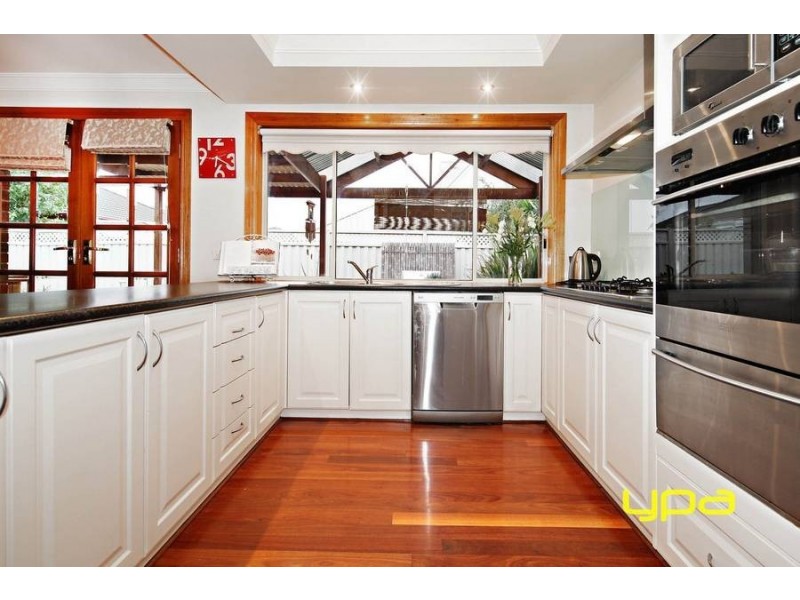 4 Wavertree Avenue, Caroline Springs VIC 3023