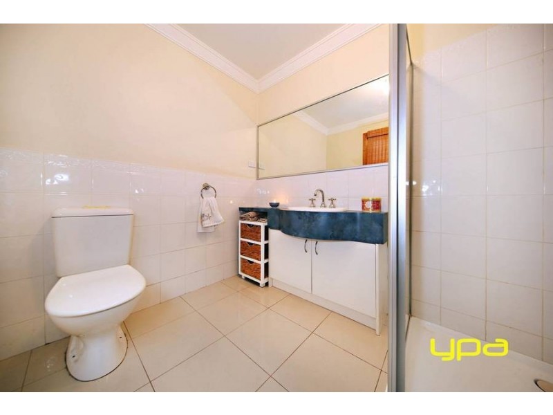 4 Wavertree Avenue, Caroline Springs VIC 3023